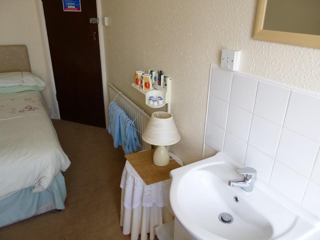 Sunbay Guest House Weymouth Habitación foto